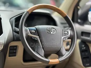Toyota Land Cruiser Prado 2.8 2019 White