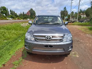 Toyota Fortuner 2006 Gray