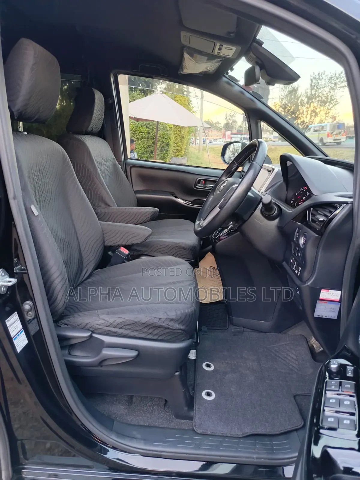 Toyota Noah 2.0 AWD (7 Seater) 2019 Black