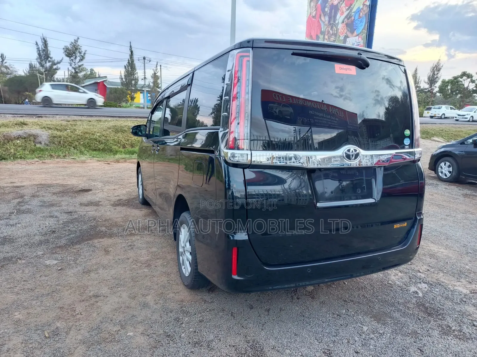 Toyota Noah 2.0 AWD (7 Seater) 2019 Black
