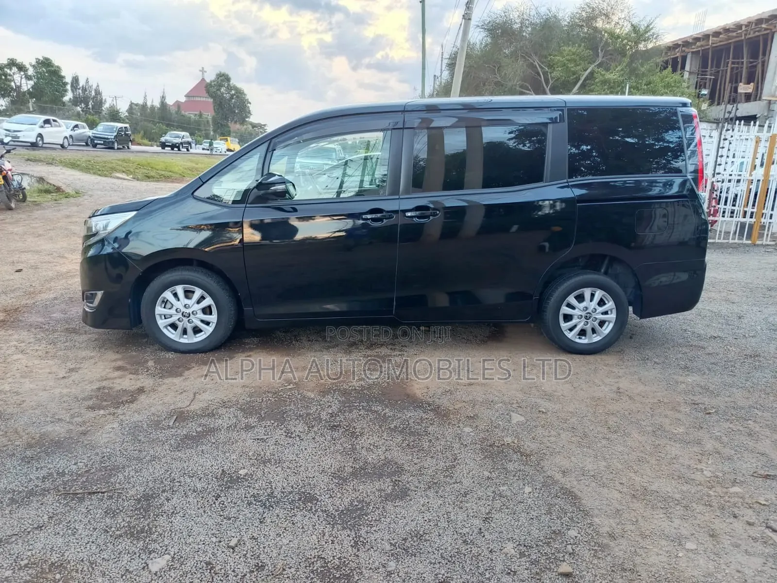 Toyota Noah 2.0 AWD (7 Seater) 2019 Black
