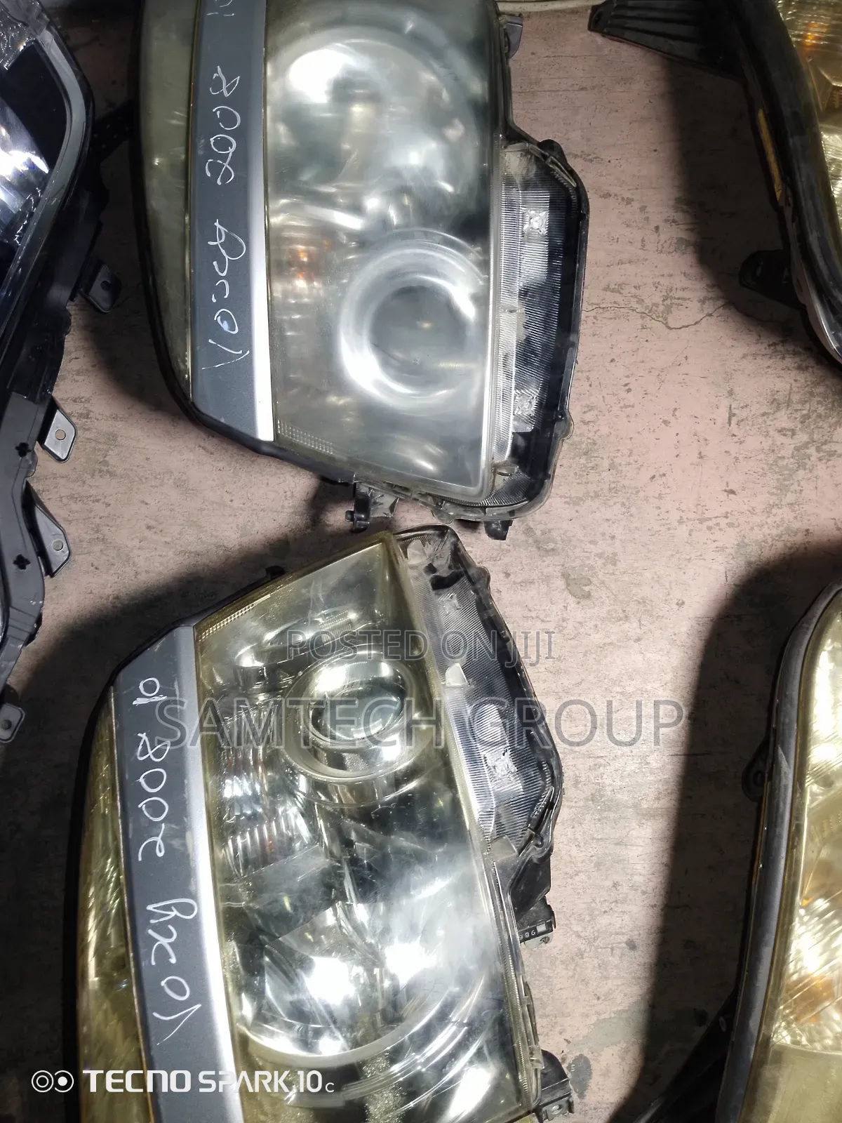 2008 Voxy Head Lights X-Japan Imports