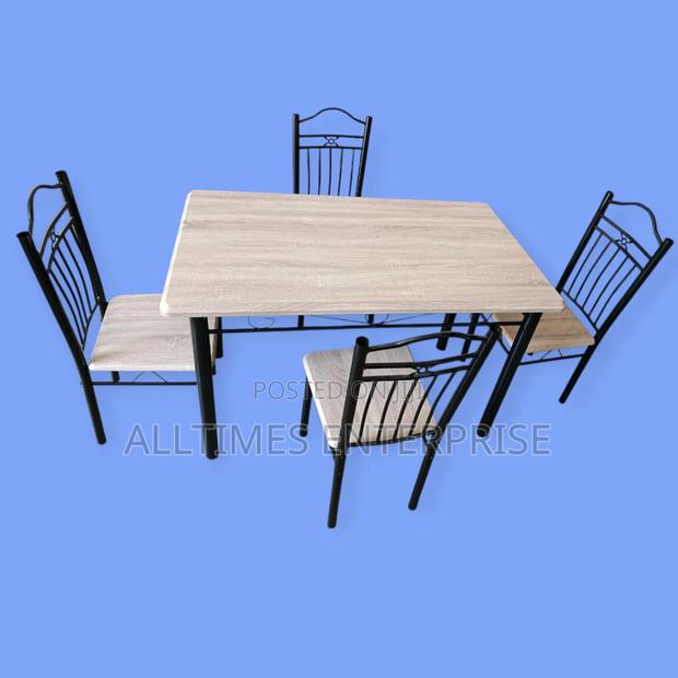 Executive 4 Sitter Dinning Table With Wooden Topping