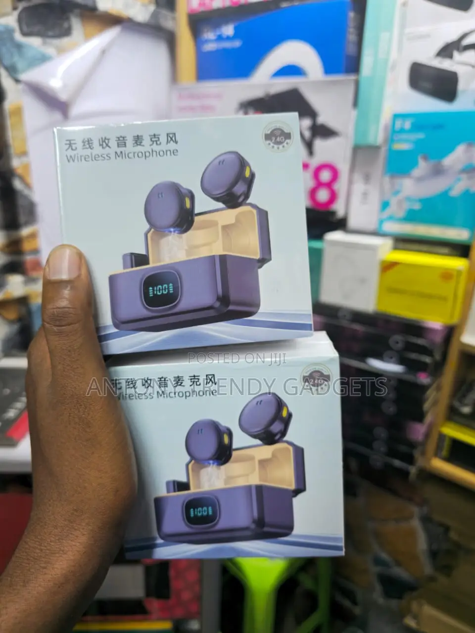 Q8 Dual Wireless Mic Magnetic Clip Type-C Lightning