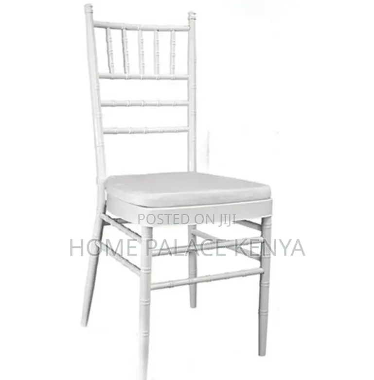 Banquet Chair: Elegant Plastic Wedding Chair