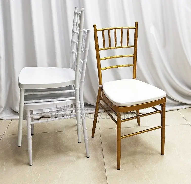 Banquet Chair: Elegant Plastic Wedding Chair