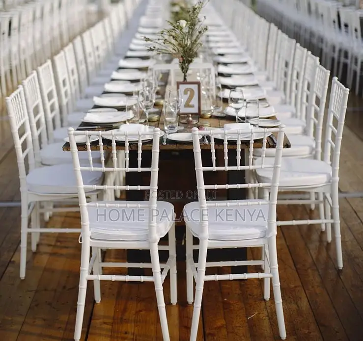Banquet Chair: Elegant Plastic Wedding Chair