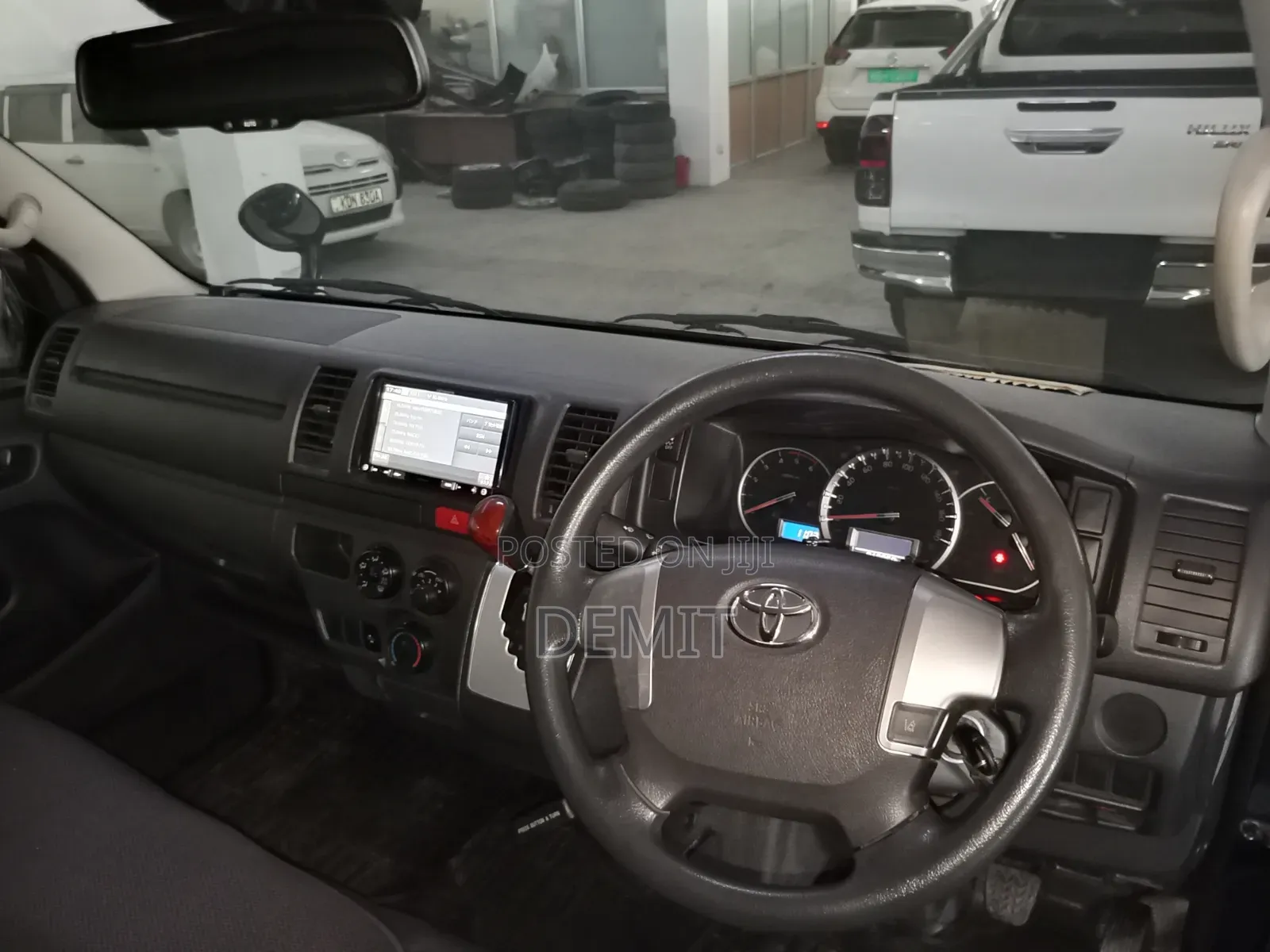 Toyota HiAce 2019 Blue
