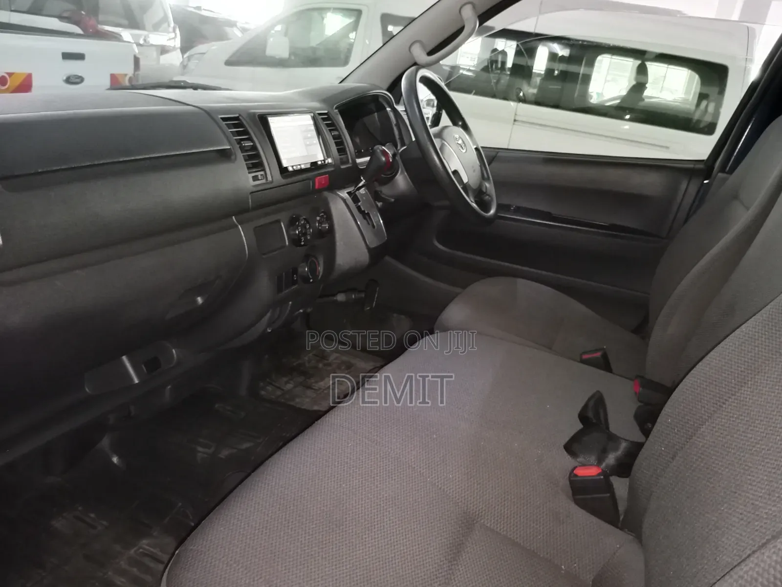 Toyota HiAce 2019 Blue