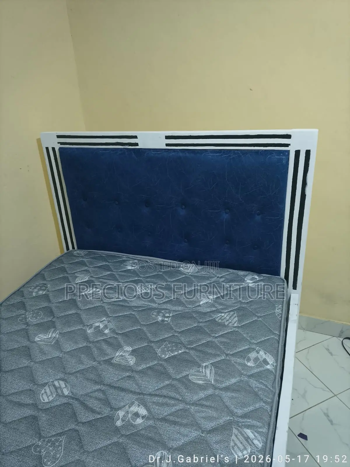 Black Chester Bed 5x6