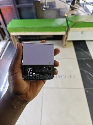 New Samsung Galaxy Z Flip4 256 GB Pink