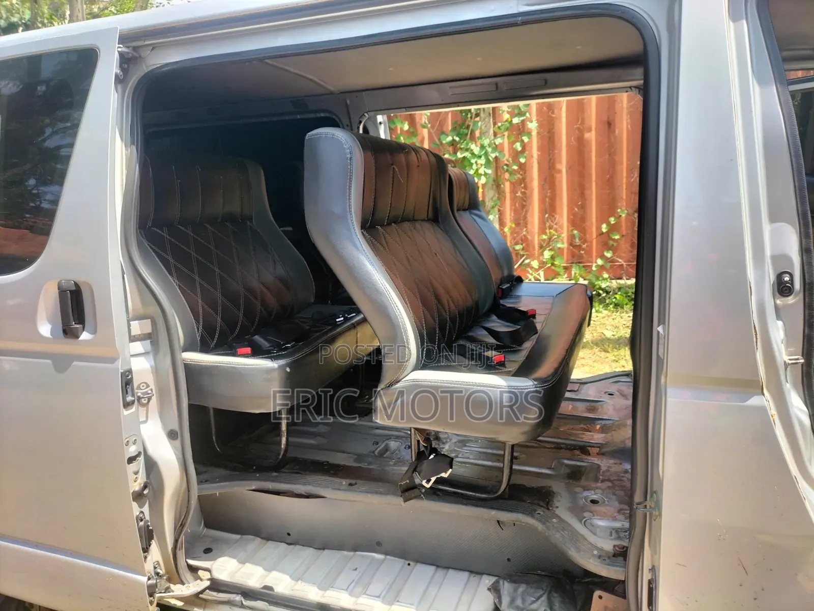 Toyota HiAce 2016 Silver