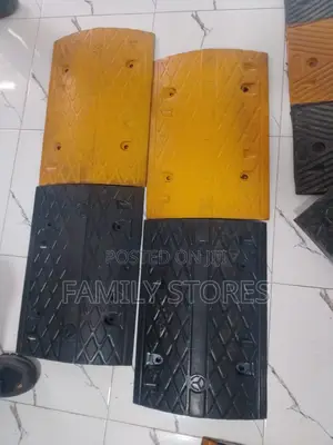 Rubber Speed Bump 1m X 5cm – Black Yellow | Road Safety