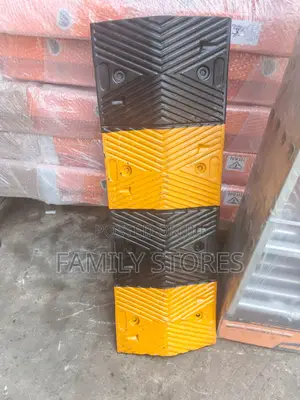 Rubber Speed Bump 1m X 5cm – Black Yellow | Road Safety