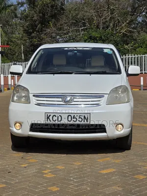 Toyota Raum 2008 White