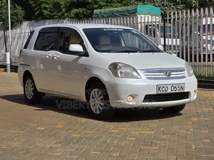 Toyota Raum 2008 White