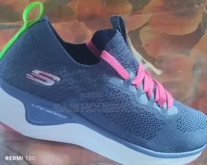 Sketchers Sneakers for Girls Online -Size 34