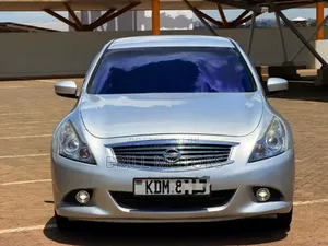 Nissan Skyline 2014 Silver