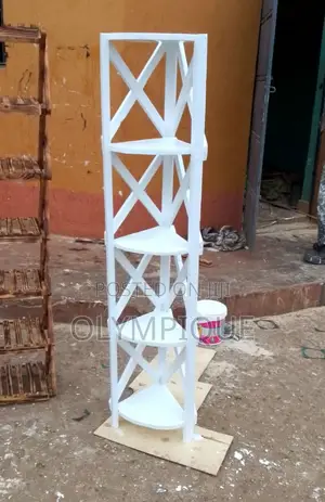 Modern Stand
