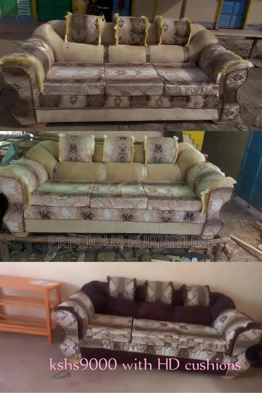 Warrior Bright and Black Sofa Seat