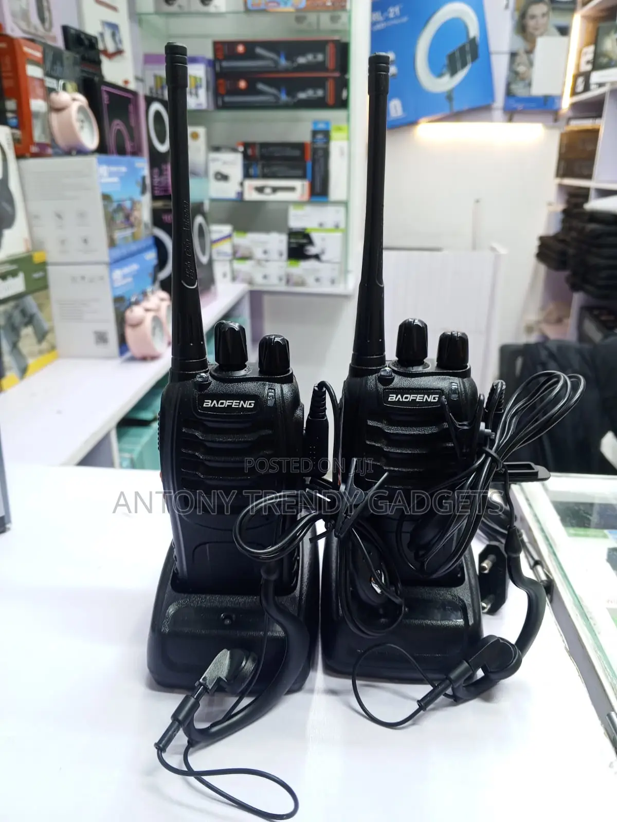 Bf-888s Walkie Talkie Pair 3-5km Uhf Communication Set