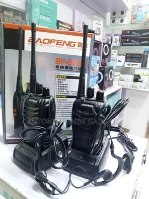 Bf-888s Walkie Talkie Pair 3-5km Uhf Communication Set