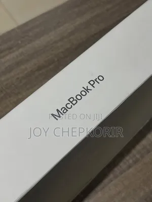New Laptop Apple MacBook Pro 2025 M5 14-inch 16GB Apple M5 SSD 512GB