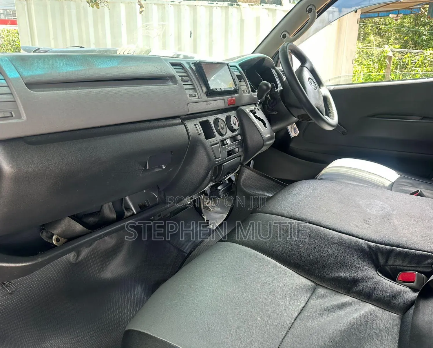 Toyota HiAce 2009 Silver