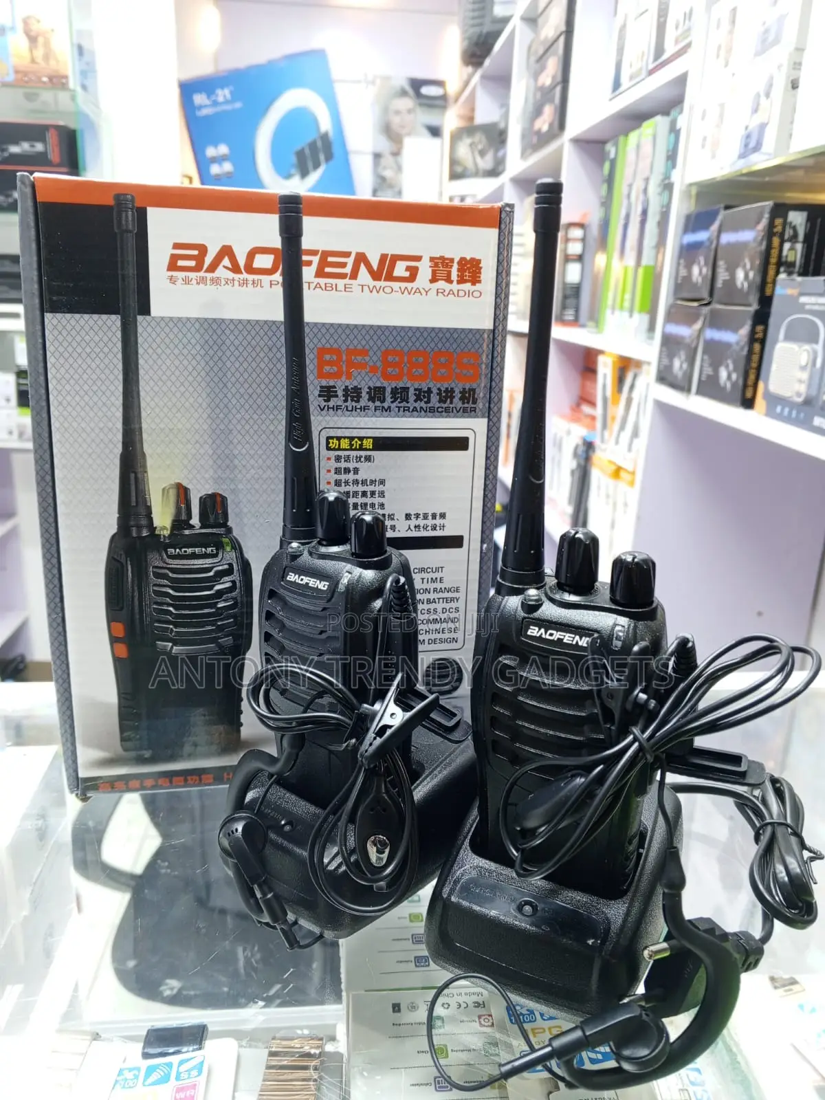 Bf-888s Portable Walkie Talkie Pair With Charging Dock