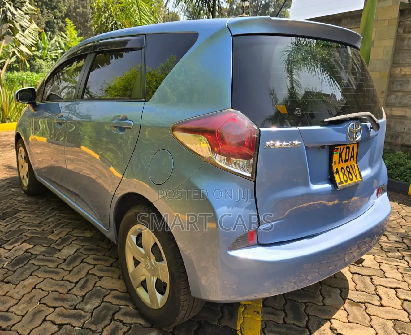 Toyota Ractis 2013 Blue