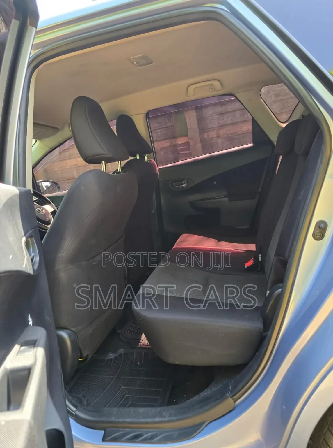 Toyota Ractis 2013 Blue