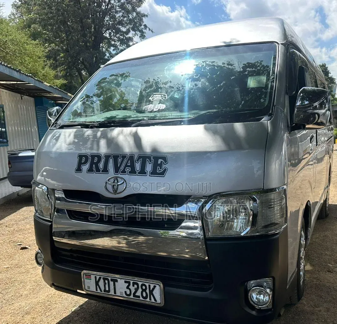 Toyota HiAce 2009 Silver
