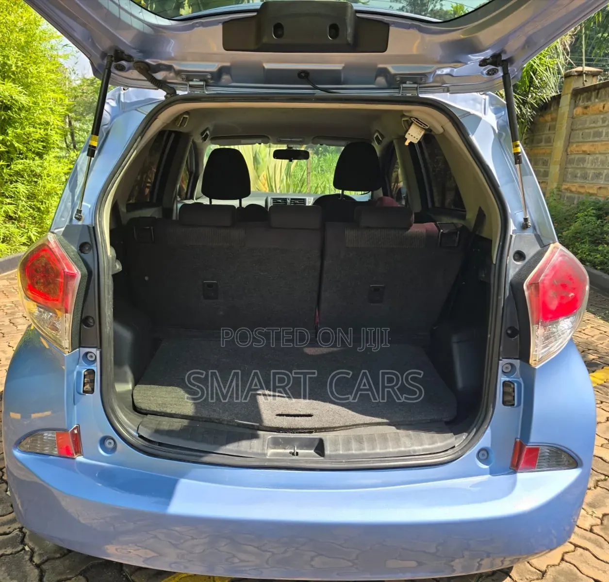 Toyota Ractis 2013 Blue