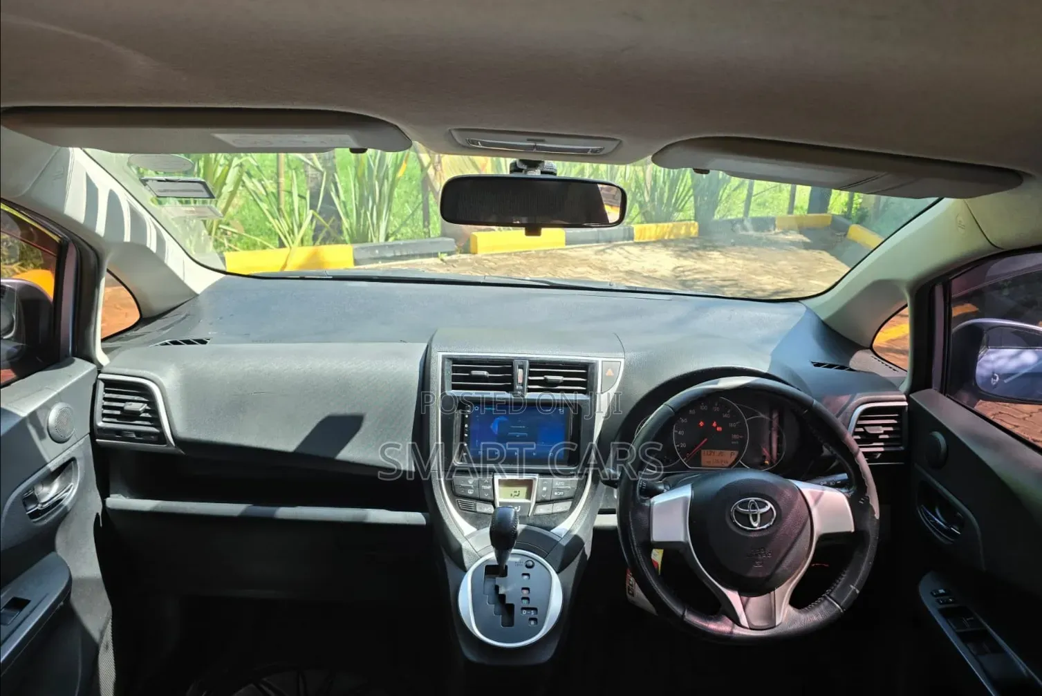 Toyota Ractis 2013 Blue