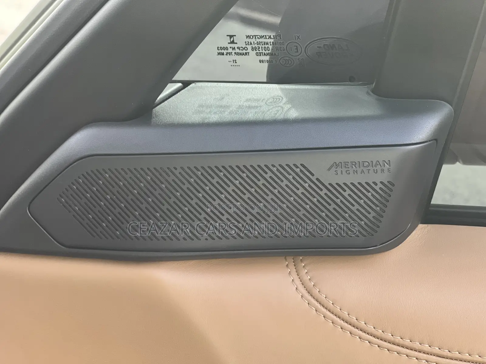Land Rover Range Rover Vogue 2022 Gold
