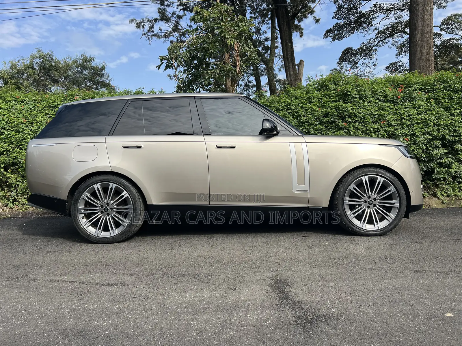 Land Rover Range Rover Vogue 2022 Gold