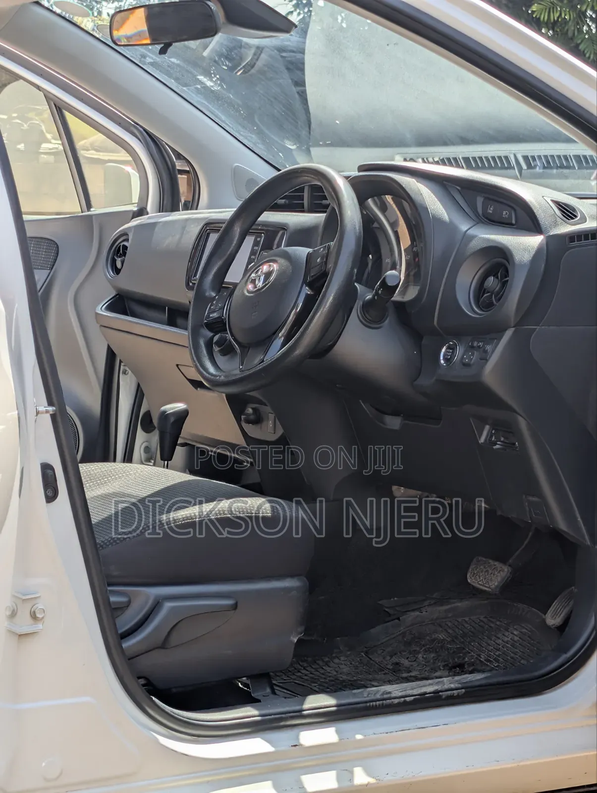Toyota Vitz 2019 White