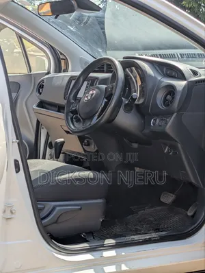 Toyota Vitz 2019 White
