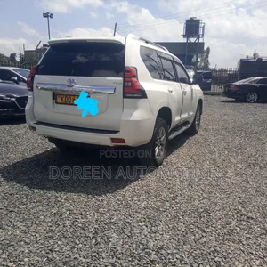 Toyota Land Cruiser Prado 4.0 Petrol TX-L 2017 White