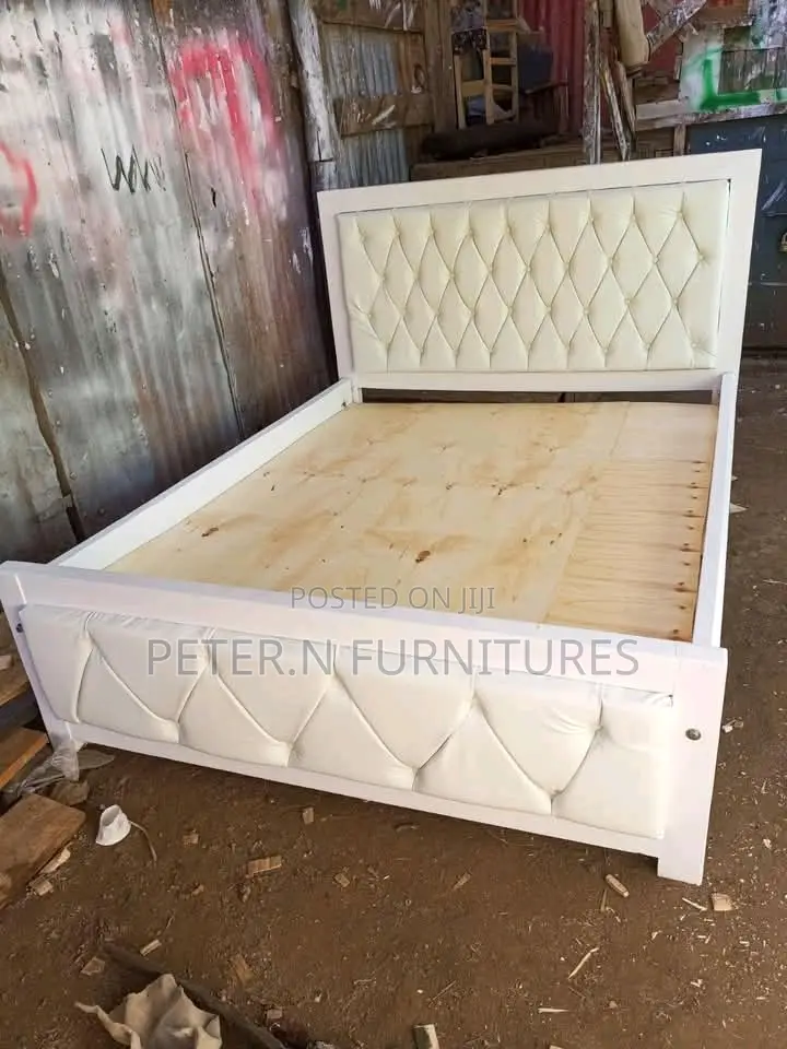 Brown Moket Bed