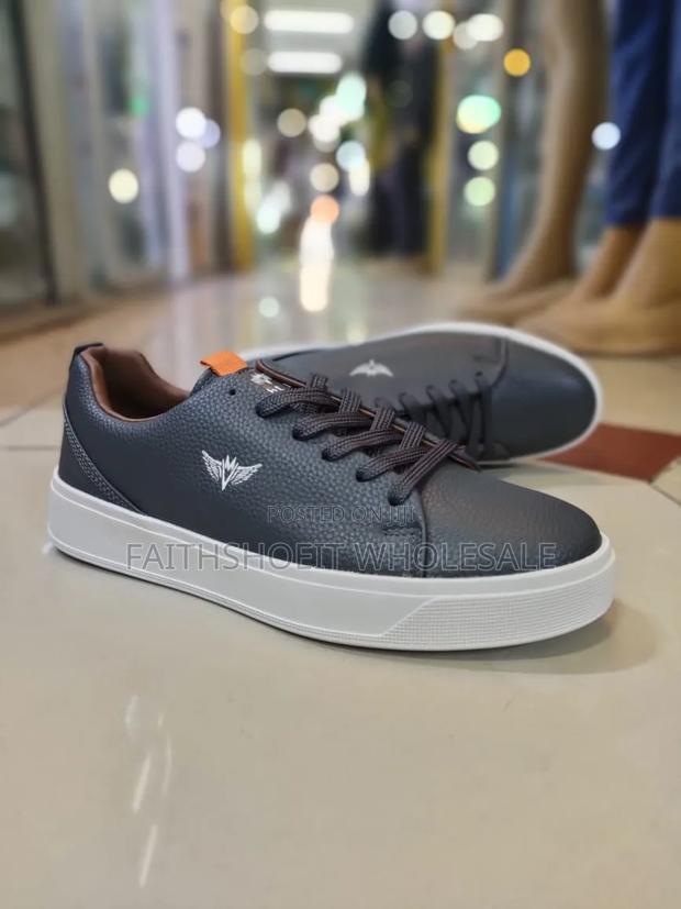 High Quality Casual Shoes