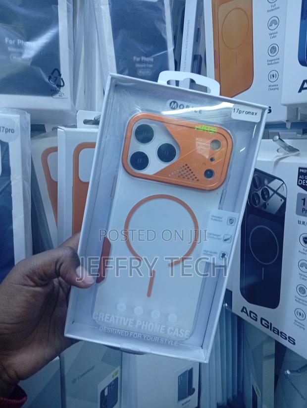 iPhone 17 Pro Max Generic Frosted Magnetic Phone Case - thumbnail 2