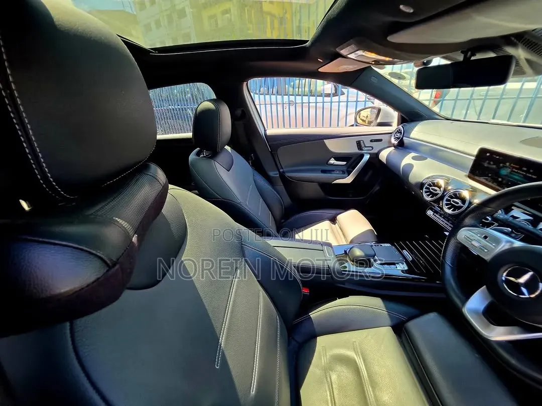Mercedes-Benz A-Class 2019 Off white