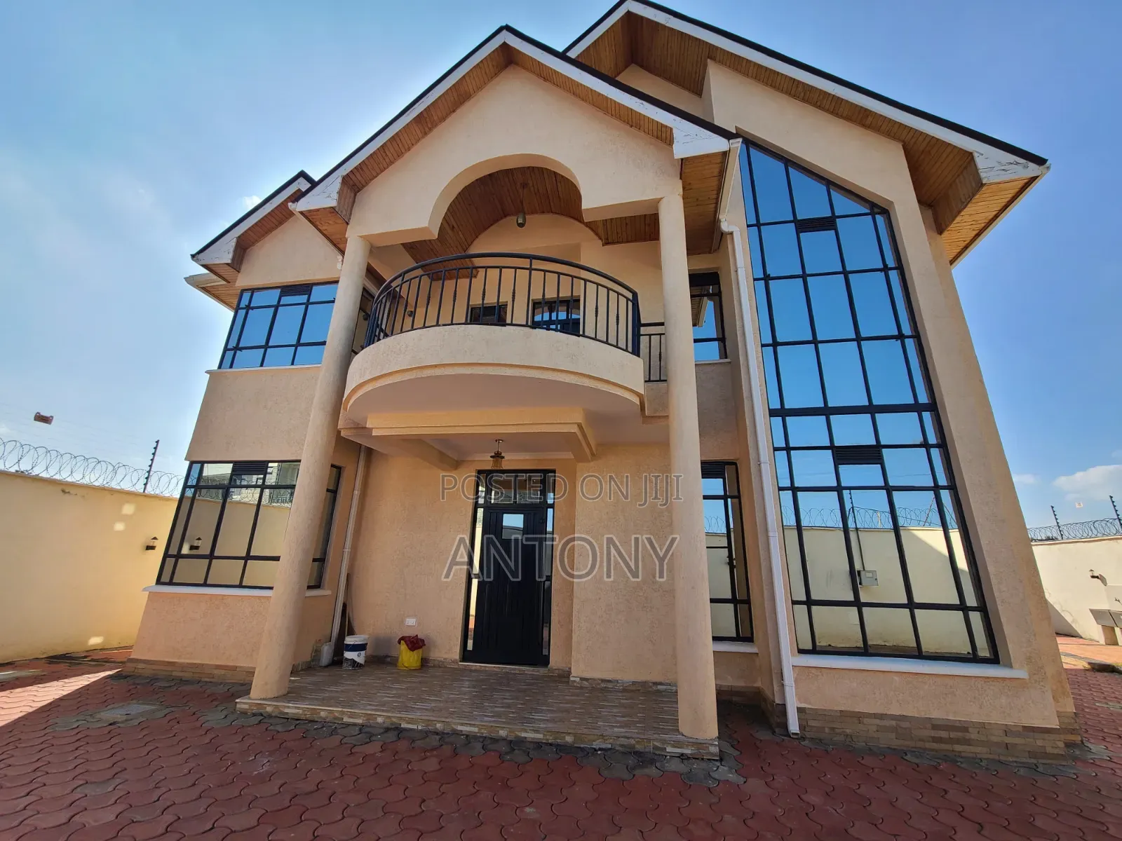 Furnished 4bdrm House in Kamakis for sale
