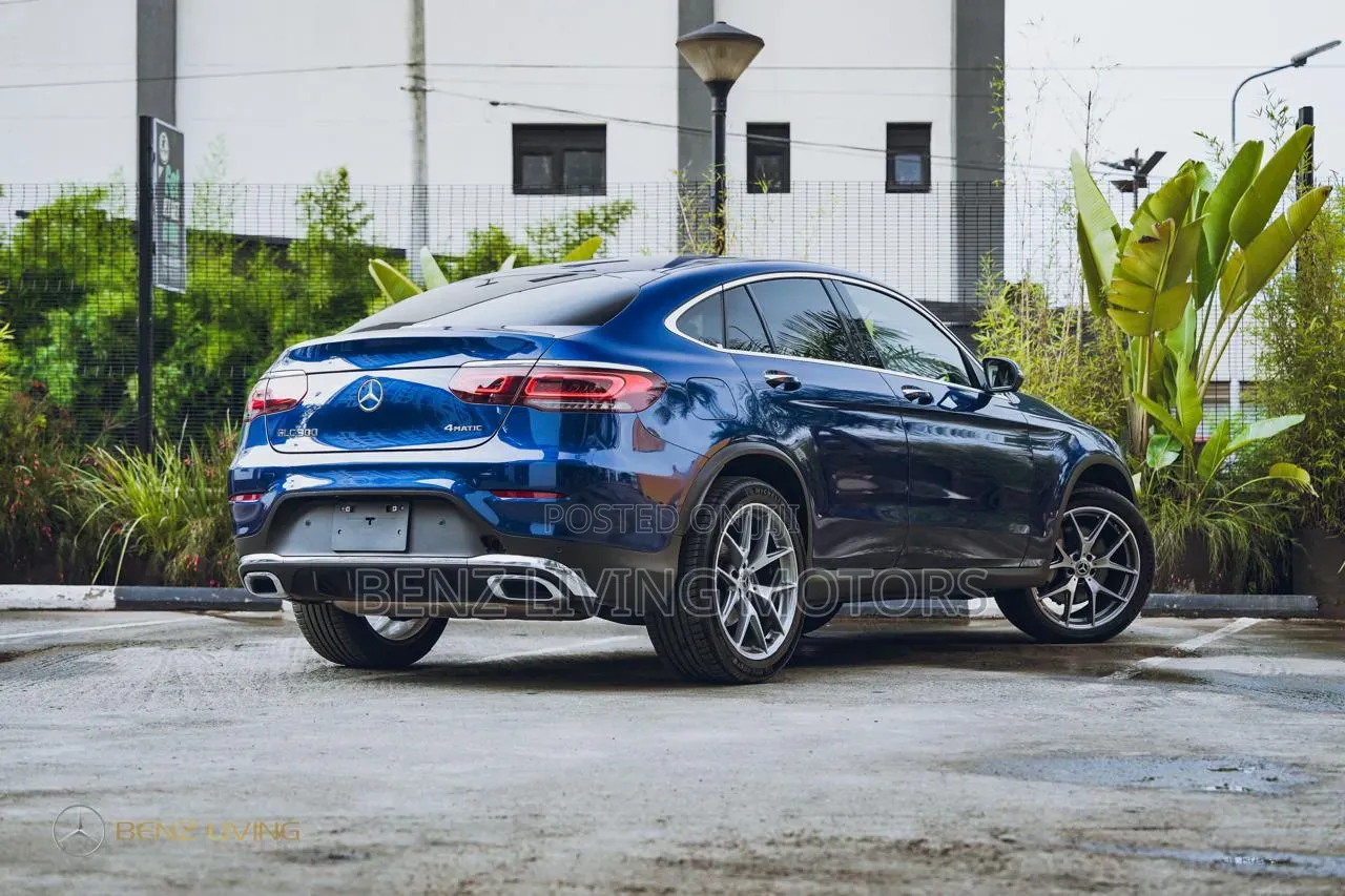 Mercedes-Benz GLC-Class 2019 Blue