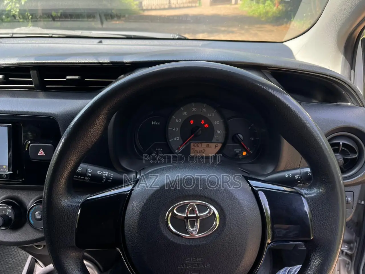 Toyota Vitz 2019 Silver