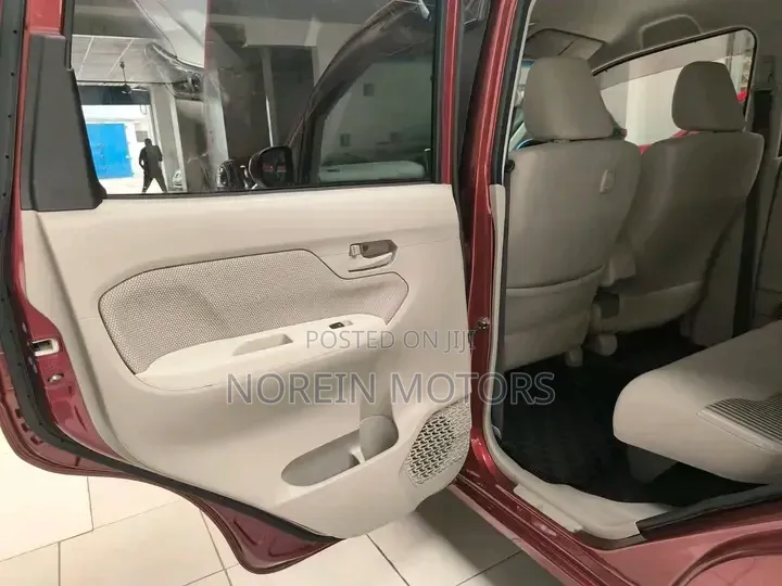 Daihatsu Move 2019 Red