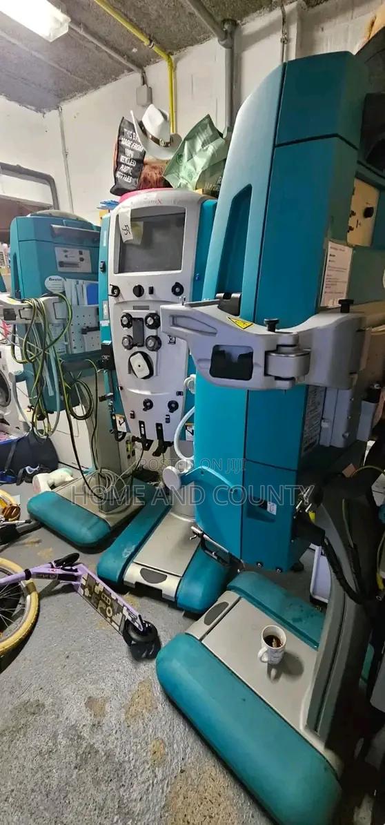 Dialysis Machine - thumbnail 2