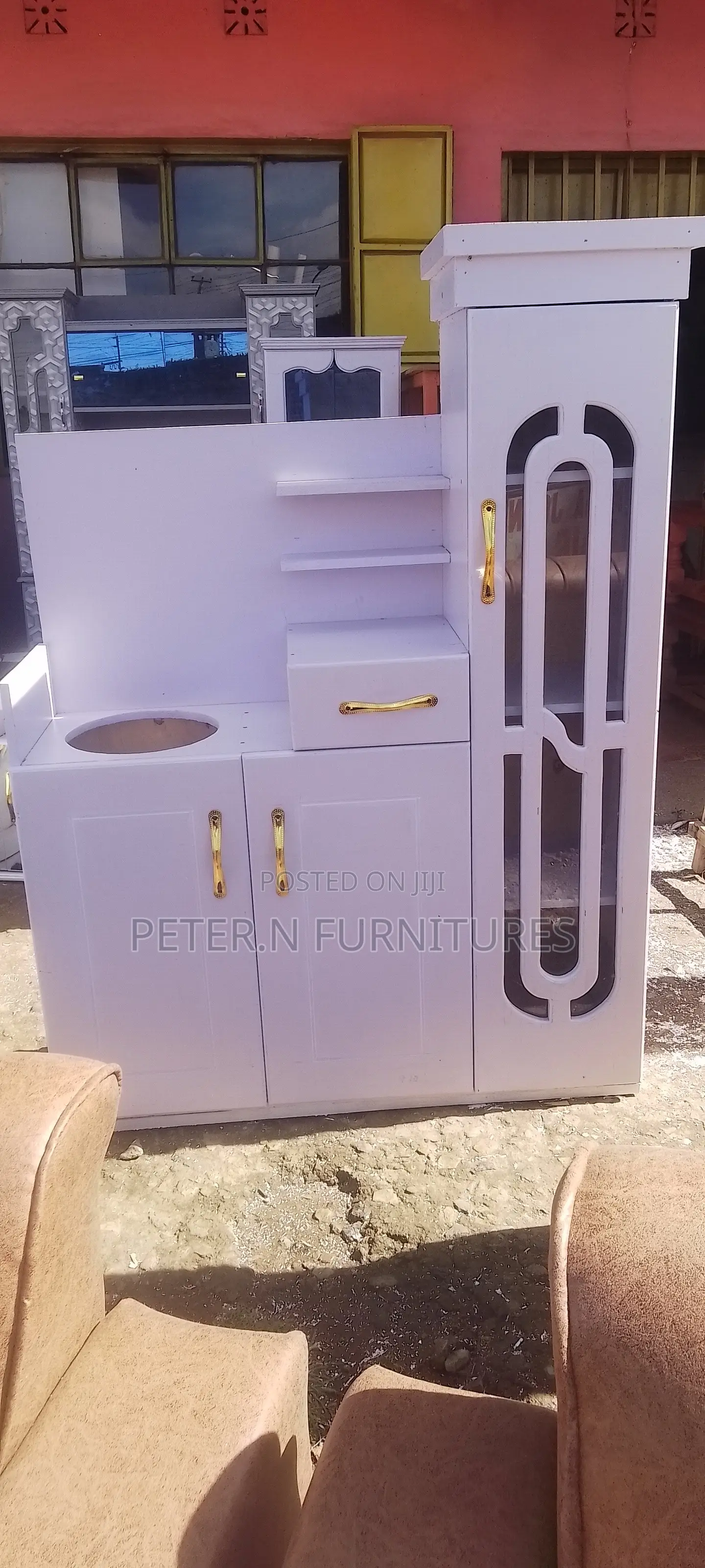 White Kitchen Cabinet