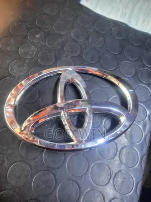 Emblem Land Cruiser
